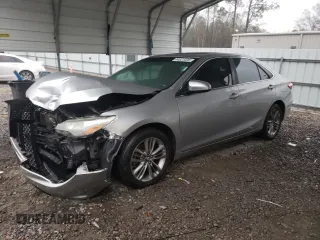 2015 Toyota Camry XLE with VIN 4T1BF1FKXFU056613, listed as a Copart auction lot 44527035 with 112,250 mi miles and Salvage Title. Bid and sale history available at carsss.com. Image 1.