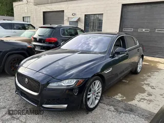2016 Jaguar XF 35t Prestige with VIN SAJBE4BV5GCY13497, listed as a Copart auction lot 55729035 with 81,211 mi miles and Clean Title. Bid and sale history available at carsss.com. Image 2.
