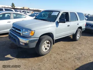 2000 Toyota 4Runner with VIN JT3GM84R1Y0057382, listed as a IAAI auction lot 41522906 with 193,938 mi miles. Bid and sale history available at carsss.com. Image 2.