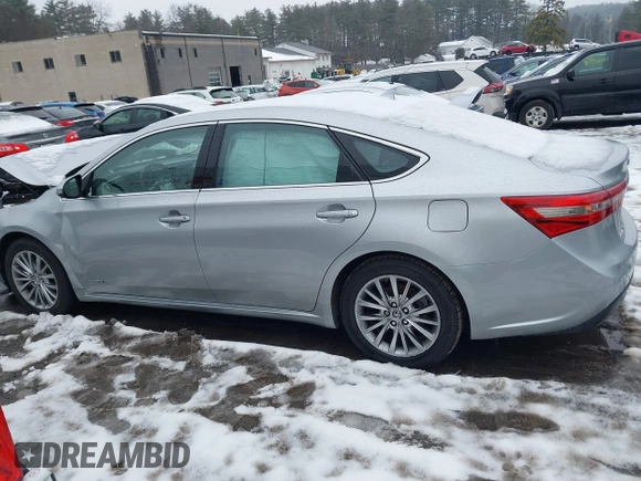 2016 Toyota Avalon XLE Premium z VIN 4T1BD1EB0GU049999, wystawiony jako IAAI lot #41624589 z przebiegiem 61 785 mil mil oraz . Historia ofert i sprzedaży dostępna na DreamBid. Obrazek 13.