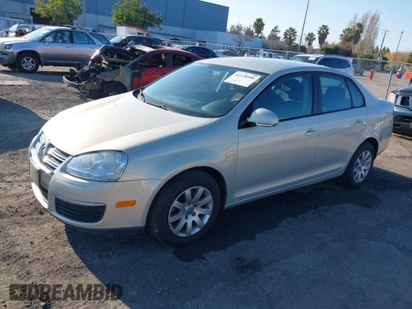 2010 Volkswagen Jetta Sedan S with VIN 3VWJZ7AJ0AM060706, listed as a IAAI auction lot 41238990 with 131,288 mi miles. Bid and sale history available at carsss.com. Image 17.