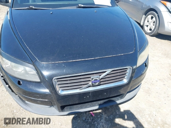 2010 Volvo C30 with VIN YV1672MK6A2178721, listed as a IAAI auction lot 41855907 with 137,362 mi miles and . Bid and sale history available at DreamBid. Image 12.