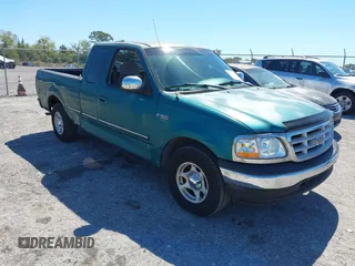1998 Ford F-150 z VIN 1FTZX1725WNA75420, wystawiony jako IAAI lot #41775998 z przebiegiem 201 604 mil mil oraz . Historia ofert i sprzedaży dostępna na DreamBid. Obrazek 1.