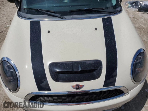 2009 MINI Hardtop S with VIN WMWMF73569TW87834, listed as a Copart auction lot 60362395 with 52,448 mi miles and Salvage title. Bid and sale history available at DreamBid. Image 11.