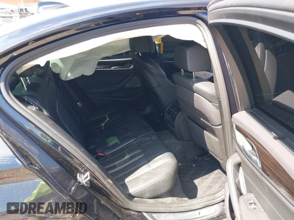 2019 BMW 5 Series M550i xDrive with VIN WBAJB9C51KB288853, listed as a IAAI auction lot 41905019 with Not provided miles and . Bid and sale history available at DreamBid. Image 8.