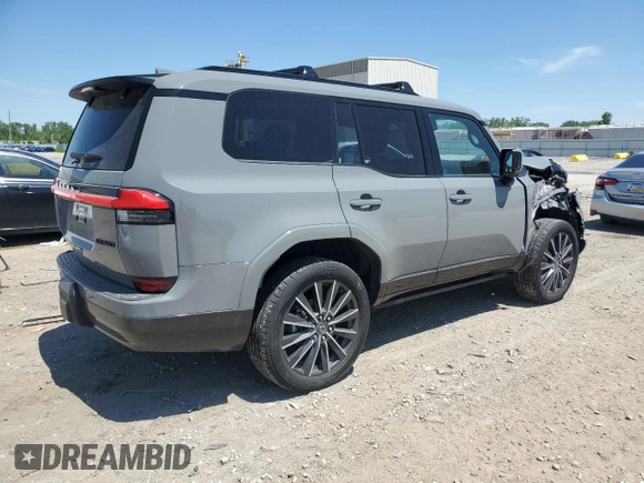 2024 Lexus GX 550 Luxury z VIN JTJVBCDX8R5012211, wystawiony jako Copart lot #56460015 z przebiegiem 14 193 mil mil oraz Szkoda całkowita • Salvage title. Historia ofert i sprzedaży dostępna na DreamBid. Obrazek 3.