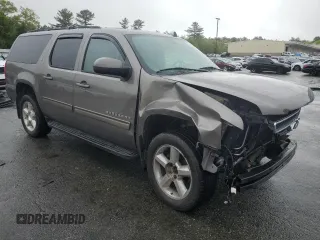 2011 Chevrolet Suburban LT z VIN 1GNSKJE39BR161772, wystawiony jako Copart lot #57075955 z przebiegiem Nie podano mil oraz Czysty tytuł • Clean title. Historia ofert i sprzedaży dostępna na DreamBid. Obrazek 4.
