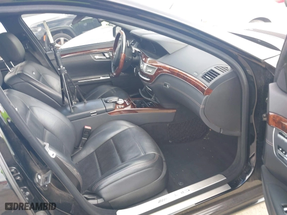 2013 Mercedes-Benz S-Class S 63 AMG with VIN WDDNG7EB1DA504597, listed as a IAAI auction lot 41505669 with 123,429 mi miles. Bid and sale history available at carsss.com. Image 5.
