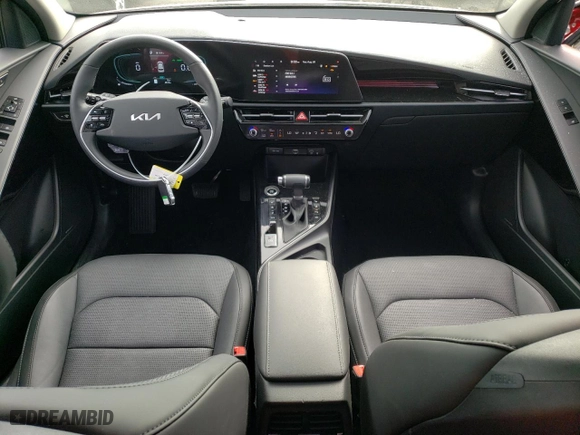 2024 Kia Niro SX Touring with VIN KNDCT3LE6R5131608, listed as a Copart auction lot 68060094 with 4,574 mi miles and Salvage Title. Bid and sale history available at carsss.com. Image 8.