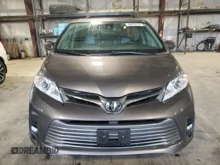 2018 Toyota Sienna XLE Auto Access Seat with VIN 5TDYZ3DC7JS954919, listed as a Copart auction lot 56974515 with 83,821 mi miles and Salvage title. Bid and sale history available at DreamBid. Image 5.