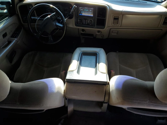 2003 GMC Sierra 2500HD SLT with VIN 1GTHK23173F185498, listed as a Copart auction lot 75286433 with 239,387 mi miles and Clean Title. Bid and sale history available at carsss.com. Image 8.