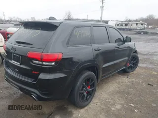 2018 Jeep Grand Cherokee SRT z VIN 1C4RJFDJ2JC391503, wystawiony jako IAAI lot #41717243 z przebiegiem 78 157 mil mil oraz . Historia ofert i sprzedaży dostępna na DreamBid. Obrazek 4.