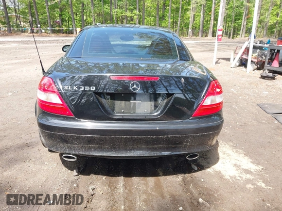 2005 Mercedes-Benz SLK 230/320 z VIN WDBWK56F15F036103, wystawiony jako IAAI lot #42108428 z przebiegiem 79 040 mil mil oraz . Historia ofert i sprzedaży dostępna na DreamBid. Obrazek 16.