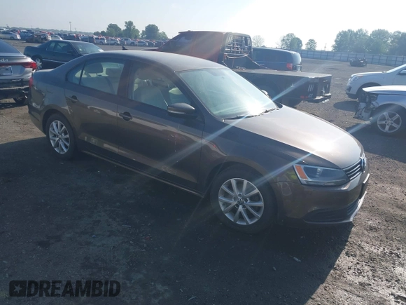 2011 Volkswagen Jetta Sedan SE w/Convenience & Sunroof with VIN 3VWDX7AJXBM329427, listed as a IAAI auction lot 42121116 with 193,490 mi miles. Bid and sale history available at carsss.com. Image 1.
