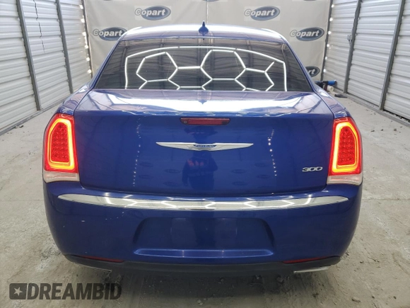 2018 Chrysler 300 Touring L with VIN 2C3CCAAG7JH257941, listed as a Copart auction lot 80192534 with 71,699 mi miles and Clean Title. Bid and sale history available at carsss.com. Image 6.