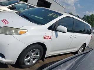 2012 Toyota Sienna LE AAS with VIN 5TDKK3DC5CS270609, listed as a IAAI auction lot 42602189 with 412,612 mi miles and . Bid and sale history available at DreamBid. Image 14.
