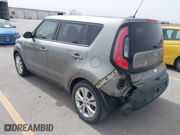 2015 Kia Soul + with VIN KNDJP3A5XF7112977, listed as a IAAI auction lot 41787435 with 184,000 mi miles. Bid and sale history available at carsss.com. Image 3.