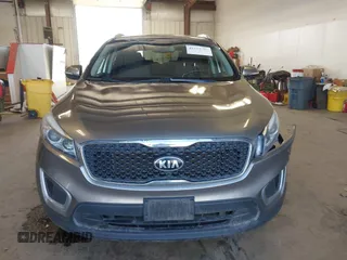 2016 Kia Sorento LX with VIN 5XYPGDA33GG047263, listed as a IAAI auction lot 41772680 with 146,683 mi miles. Bid and sale history available at carsss.com. Image 12.