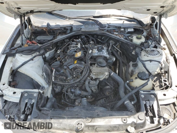 2013 BMW 3 Series 328i with VIN WBA3A5G58DNP21035, listed as a Copart auction lot 60543305 with 151,768 mi miles and Salvage title. Bid and sale history available at DreamBid. Image 11.