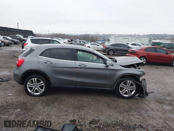 2016 Mercedes-Benz GLA 250 z VIN WDCTG4GB3GJ200747, wystawiony jako IAAI lot #41858135 z przebiegiem 102 810 mil mil oraz . Historia ofert i sprzedaży dostępna na DreamBid. Obrazek 13.