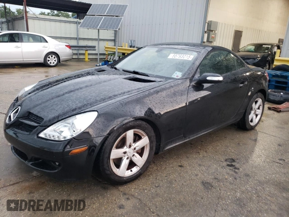 2007 Mercedes-Benz SLK 280 z VIN WDBWK54F07F147201, wystawiony jako Copart lot #55793015 z przebiegiem 199 277 mil mil oraz Szkoda całkowita • Salvage title. Historia ofert i sprzedaży dostępna na DreamBid. Obrazek 1.