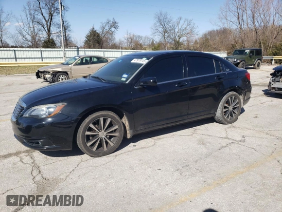 2012 Chrysler 200 S with VIN 1C3CCBHG3CN192608, listed as a Copart auction lot 47979145 with 0 mi miles and Salvage Title. Bid and sale history available at carsss.com. Image 1.
