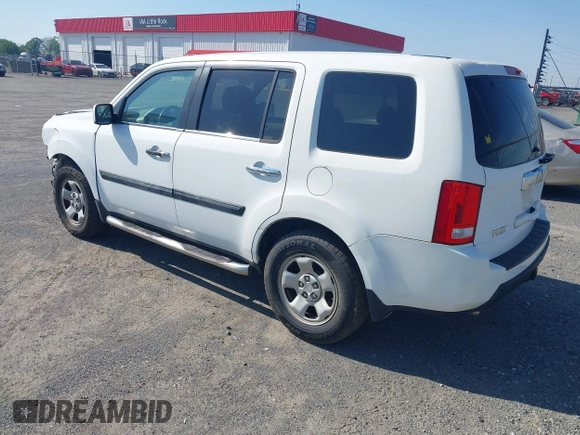 2011 Honda Pilot LX with VIN 5FNYF4H21BB094179, listed as a IAAI auction lot 42012733 with 183,546 mi miles. Bid and sale history available at carsss.com. Image 3.