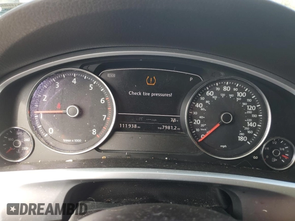 2011 Volkswagen Touareg Sport with VIN WVGFF9BPXBD005821, listed as a Copart auction lot 49391505 with 111,938 mi miles and Salvage Title. Bid and sale history available at DreamBid. Image 9.
