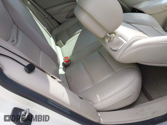 2014 Cadillac XTS Premium with VIN 2G61P5S38E9124277, listed as a IAAI auction lot 41744734 with 136,223 mi miles. Bid and sale history available at carsss.com. Image 8.