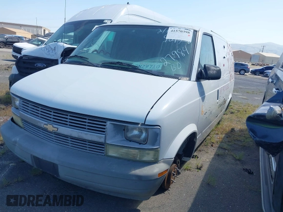 2004 Chevrolet Astro Cargo with VIN 1GCDM19X64B119631, listed as a IAAI auction lot 41570398 with 108,993 mi miles. Bid and sale history available at carsss.com. Image 17.