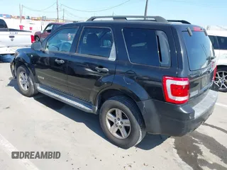 2008 Ford Escape Hybrid z VIN 1FMCU49H38KB35597, wystawiony jako IAAI lot #42225617 z przebiegiem 82 171 mil mil oraz . Historia ofert i sprzedaży dostępna na DreamBid. Obrazek 3.