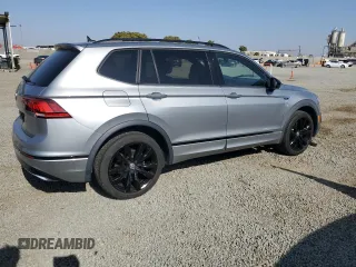 2021 Volkswagen Tiguan SE z VIN 3VV3B7AX1MM096446, wystawiony jako Copart lot #61687855 z przebiegiem 50 798 mil mil oraz Szkoda całkowita • Salvage title. Historia ofert i sprzedaży dostępna na DreamBid. Obrazek 3.