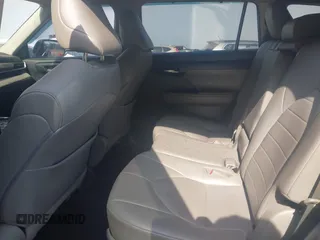 2021 Toyota Highlander XLE with VIN 5TDHZRBH3MS523919, listed as a IAAI auction lot 42264788 with 175,450 mi miles and . Bid and sale history available at DreamBid. Image 8.