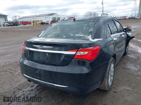 2014 Chrysler 200 Limited with VIN 1C3CCBCG4EN151415, listed as a IAAI auction lot 41733580 with 163,742 mi miles. Bid and sale history available at carsss.com. Image 4.