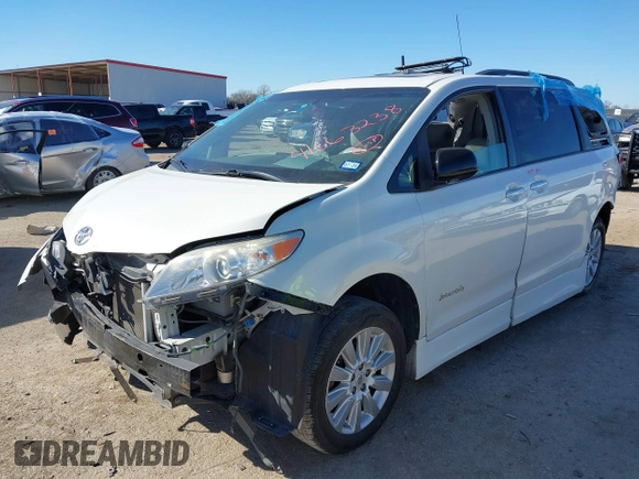 2011 Toyota Sienna XLE AAS with VIN 5TDYK3DCXBS126143, listed as a IAAI auction lot 41663238 with 154,238 mi miles. Bid and sale history available at carsss.com. Image 18.