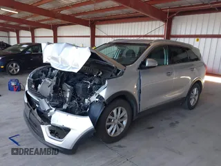 2018 Kia Sorento LX V6 with VIN 5XYPGDA50JG413205, listed as a IAAI auction lot 40331681 with 69,664 mi miles. Bid and sale history available at carsss.com. Image 17.