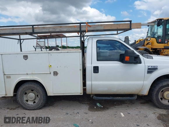 2008 Ford F-250 with VIN 1FDNF20528EB25359, listed as a IAAI auction lot 42334624 with 127,005 mi miles and . Bid and sale history available at DreamBid. Image 13.