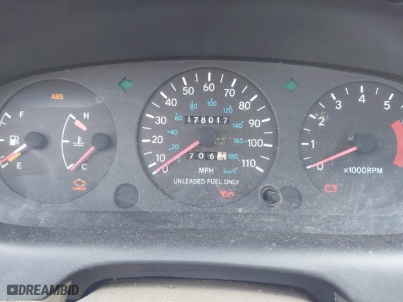 1996 Geo Prizm LSi with VIN 1Y1SK526XTZ026795, listed as a IAAI auction lot 42008701 with 178,017 mi miles. Bid and sale history available at carsss.com. Image 7.