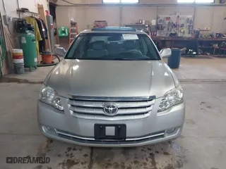 2005 Toyota Avalon XL with VIN 4T1BK36BX5U045813, listed as a IAAI auction lot 42061631 with 150,436 mi miles. Bid and sale history available at carsss.com. Image 12.