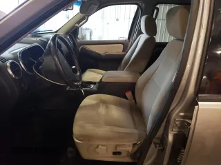 2008 Ford Explorer XLT with VIN 1FMEU73E08UA36667, listed as a Copart auction lot 54336915 with 343,709 mi miles and Salvage Title. Bid and sale history available at DreamBid. Image 7.