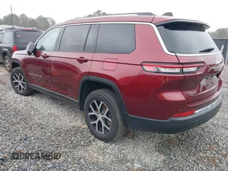 2023 Jeep Grand Cherokee Limited z VIN 1C4RJKBG6P8810318, wystawiony jako IAAI lot #41519714 z przebiegiem 56 777 mil mil oraz . Historia ofert i sprzedaży dostępna na DreamBid. Obrazek 3.