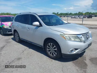 2015 Nissan Pathfinder SV with VIN 5N1AR2MN4FC698515, listed as a IAAI auction lot 42585800 with 202,005 mi miles and . Bid and sale history available at DreamBid. Image 1.