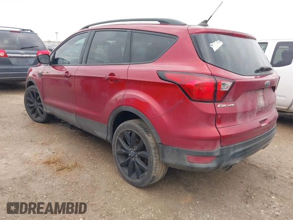 2019 Ford Escape SE with VIN 1FMCU0GD6KUB58201, listed as a IAAI auction lot 41433918 with 162,580 mi miles. Bid and sale history available at carsss.com. Image 3.