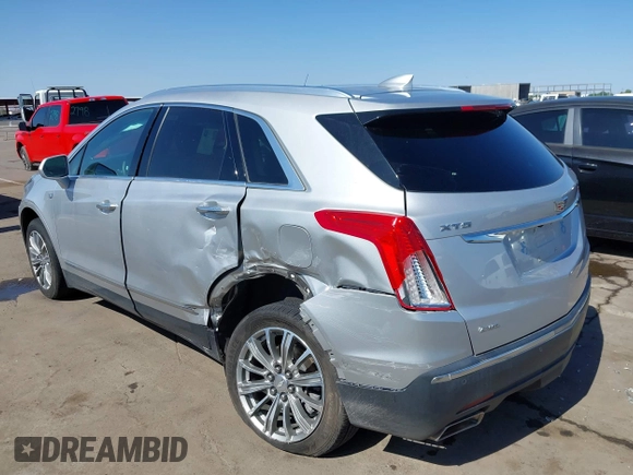 2017 Cadillac XT5 Luxury AWD z VIN 1GYKNDRS1HZ293429, wystawiony jako IAAI lot #42453704 z przebiegiem 92 347 mil mil oraz . Historia ofert i sprzedaży dostępna na DreamBid. Obrazek 6.