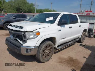 2016 Toyota Tundra SR5 z VIN 5TFDW5F18GX550786, wystawiony jako IAAI lot #42055381 z przebiegiem 168 815 mil mil oraz . Historia ofert i sprzedaży dostępna na DreamBid. Obrazek 17.