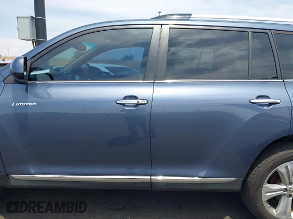 2012 Toyota Highlander Limited с VIN 5TDYK3EH5CS071855, выставлен на аукционе IAAI как лот 42141212 с пробегом 135 488 миль миль и . История ставок и продаж доступна на DreamBid. Изображение 14.