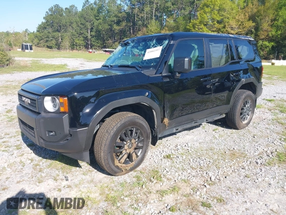 2024 Toyota Land Cruiser z VIN JTEABFAJ2RK013130, wystawiony jako IAAI lot #42002397 z przebiegiem 19 749 mil mil oraz . Historia ofert i sprzedaży dostępna na DreamBid. Obrazek 2.