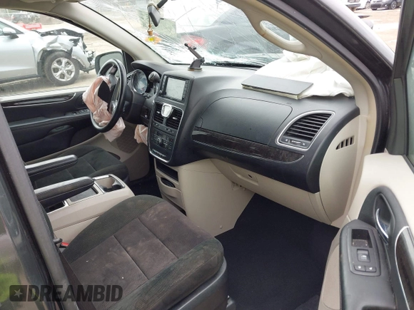 2011 Chrysler Town & Country Touring with VIN 2A4RR5DG0BR781302, listed as a IAAI auction lot 42049909 with 1 mi miles. Bid and sale history available at carsss.com. Image 5.