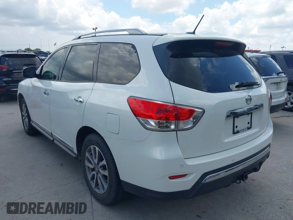 2014 Nissan Pathfinder Platinum with VIN 5N1AR2MN0EC646541, listed as a IAAI auction lot 42680665 with 203,487 mi miles and . Bid and sale history available at DreamBid. Image 3.