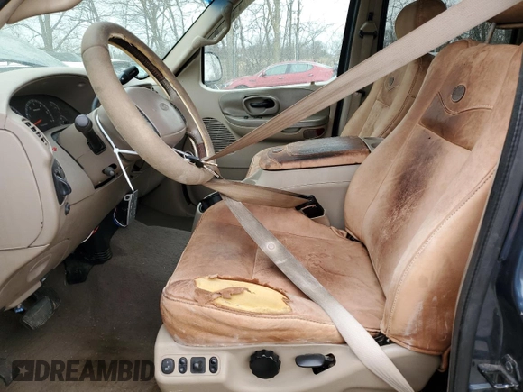 2001 Ford F-150 XLT z VIN 1FTRW08L01KA44087, wystawiony jako Copart lot #62898235 z przebiegiem Nie podano mil oraz Nie do naprawy • Non repairable. Historia ofert i sprzedaży dostępna na DreamBid. Obrazek 7.